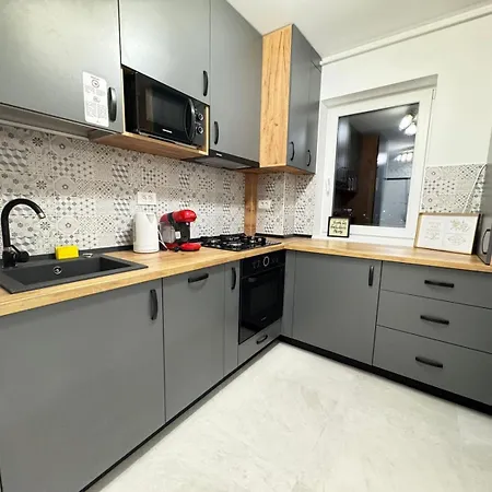 Highstay By Glam - Parking Option Apartamento Braşov