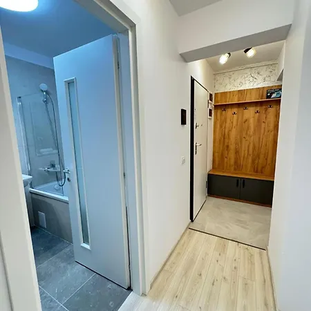 Highstay By Glam - Parking Option Apartamento Braşov